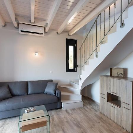 Blue House Luxury Apartment นิเกียนา ภายนอก รูปภาพ