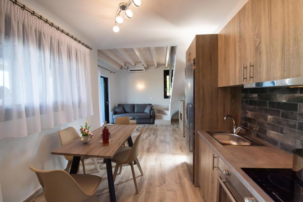 Blue House Luxury Apartment นิเกียนา ภายนอก รูปภาพ