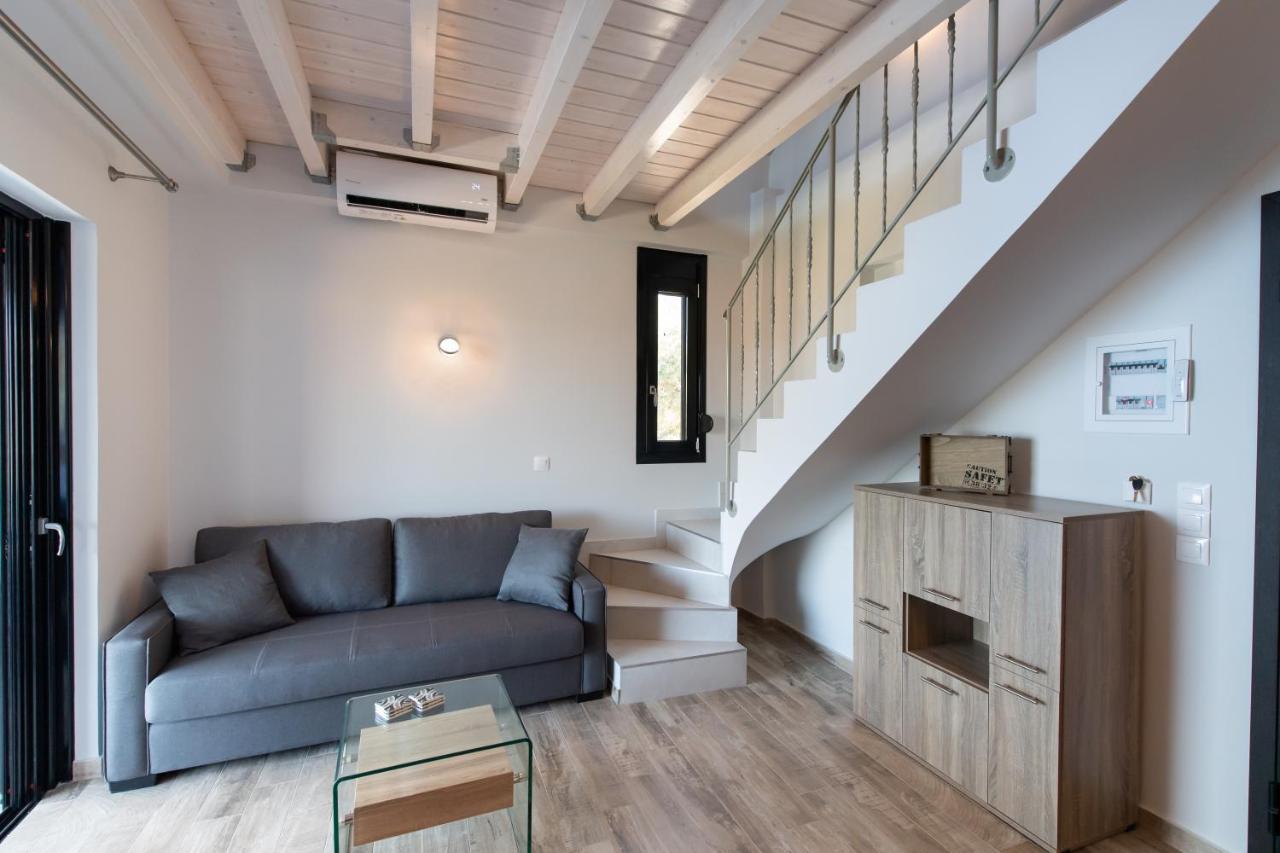 Blue House Luxury Apartment นิเกียนา ภายนอก รูปภาพ