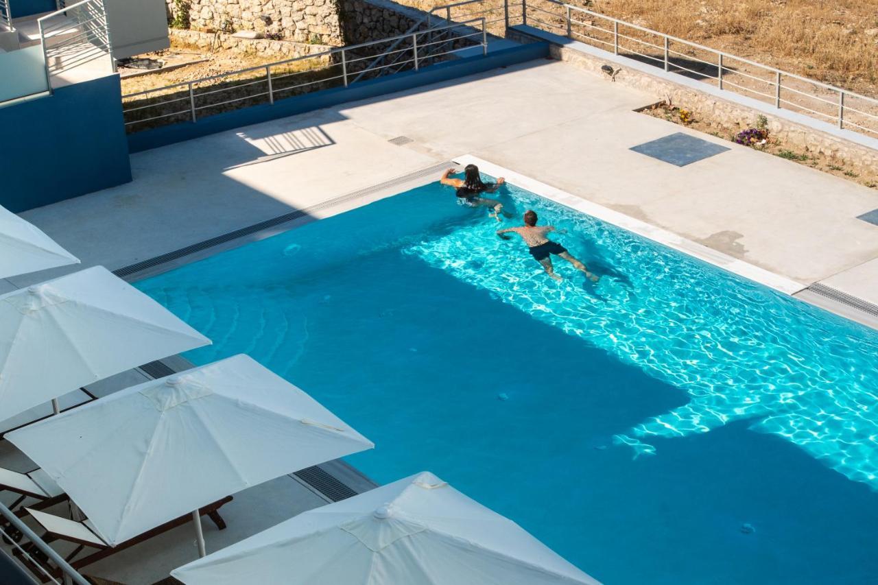 Blue House Luxury Apartment นิเกียนา ภายนอก รูปภาพ