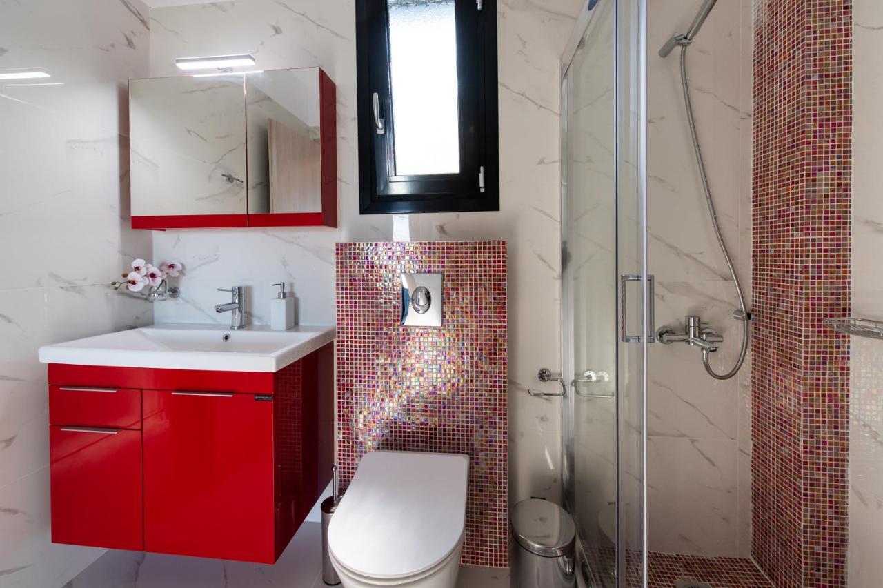 Blue House Luxury Apartment นิเกียนา ภายนอก รูปภาพ